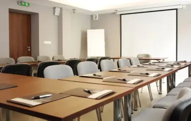 sala konferencyjna średnia