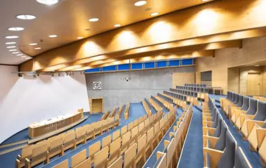 Obiekt Wydziału Teologicznego Uniwersytetu Śląskiego Jordana 18 sala konferencyjna