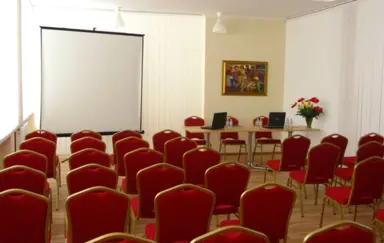 Zajazd i Ośrodek Konferencyjno - Wczasowy "Madohora" - zdjęcie 3