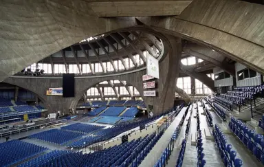 Widownia w Hali Stuelcia