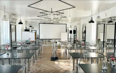 Samo Centrum Wszechświata/Warsaw Event Space - zdjęcie 2
