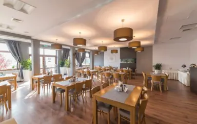Hotel i Restauracja Pod Jesiotrem Łabiszyn sala konferencyjna restauracja