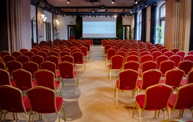 Sala by Progres- układ teatralny, pomieści max 270 osób