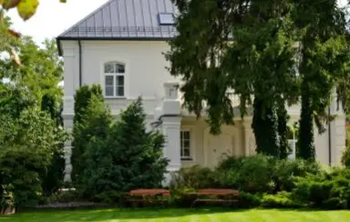 Dwór w Zabużu - zdjęcie 2