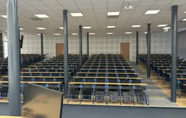 Akademia Humanistyczno-Ekonomiczna w Łodzi sala konferencyjna