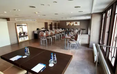 Hotel NH Poznań - zdjęcie 2