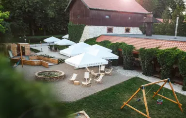 Dwór w Tomaszowicach - photo 2