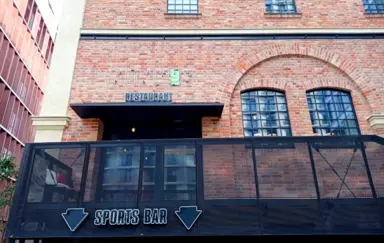 NINE's Restaurant & Sports Bar - Warzelnia Browary Warszawskie Warszawa