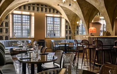 H15 Palace, a Luxury Collection Hotel Bistro The Hours