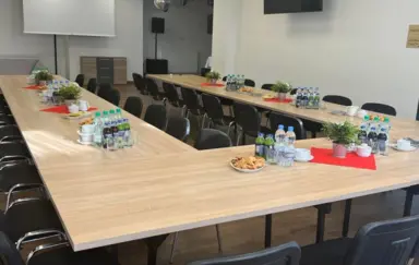 Hut-Pus Sale konferencyjne