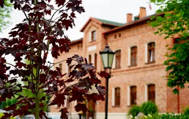 Biblioteka z pokojami****