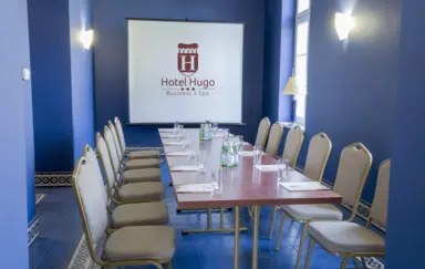 Sala Kameralna - wspólny stół