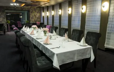 Hotel Arena Spa & Wellness sala black