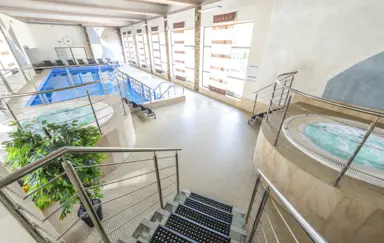 Basen rekreacyjny, 2 jacuzzi wewnętrzne