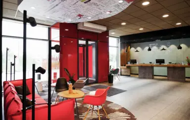 ibis Poznan Polnoc lobby