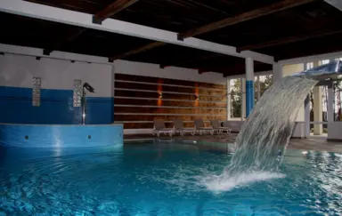 Cztery Wiatry Spa & Sport Resort SzydłówBasen