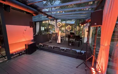 Restauracja Klonn Warszawa Scena