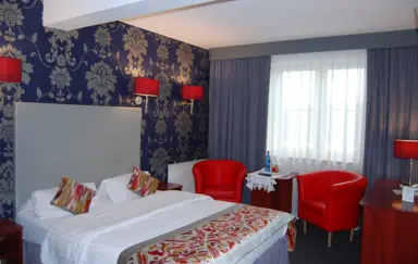 Hotel Amigo - photo 2