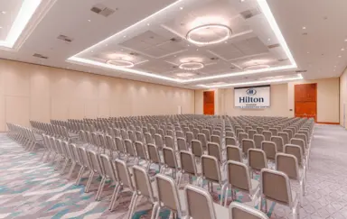 Hilton Warsaw City (dawniej Hilton Warsaw Hotel & Convention Centre) - zdjęcie 3