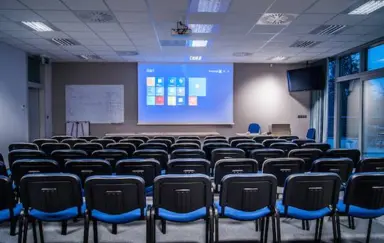 Inkubator Biznes i Nauka Poznan sala konferencyjna