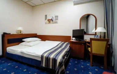 Sky Hotel Gwarna legnica pokój