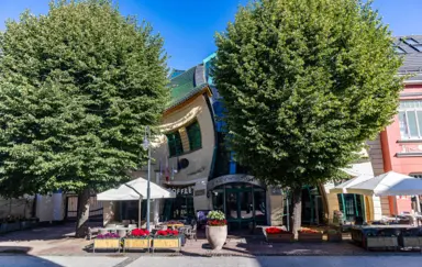 Krzywy Domek Sopot - Studio 53