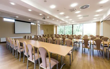 Dziki Potok Konferencje Grill & Prestige SPA sala konferencyjna