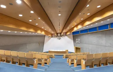 Obiekt Wydziału Teologicznego Uniwersytetu Śląskiego Jordana 18 sala konferencyjna