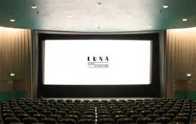 Kino Luna Warszawa sala kinowa