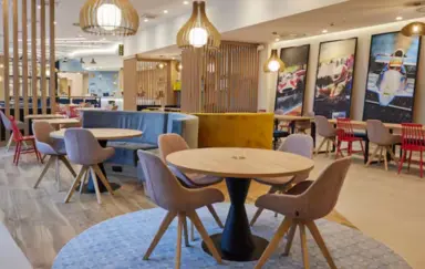Hampton by Hilton Poznań Swarzędz lobby
