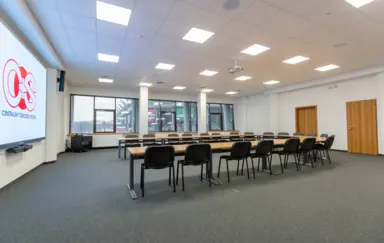 Sala konferencyjna B - ustawienie biznesowe U