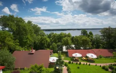 Centrum Szkoleń i Konferencji GEOVITA w Jadwisinie - widok na Zalew Zegrzyński