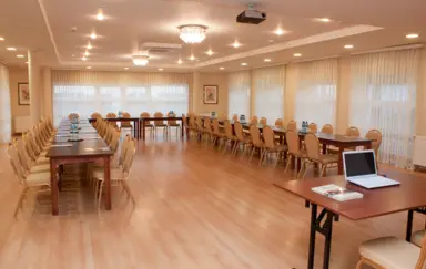 Hotel Renusz - zdjęcie 2