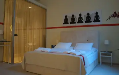 Home Hotel - zdjęcie 3