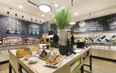 Hampton by Hilton Kraków Bufet śniadaniowy