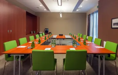 Hampton by Hilton Warsaw Airport - zdjęcie 2