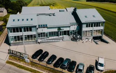 Łobzów 296 Widok z zewnątrz