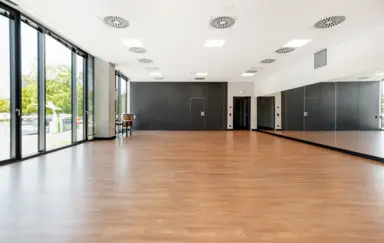 Space For U - zdjęcie 2