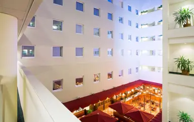 ibis Łódź Centrum - zdjęcie 2