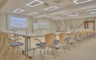 Ośrodek Wypoczynkowy Jastrzębia Turnia - zdjęcie 2