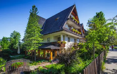 Hotel Czarny Potok Zakopane; ogród z potokiem