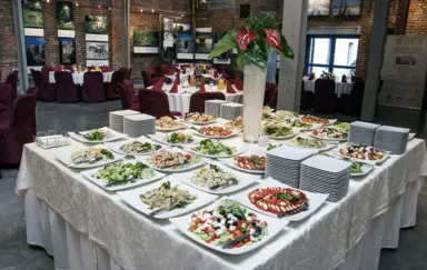 Bufet w sali głównej