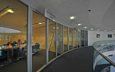 Centrum Konferencyjne Mercedes-Benz - zdjęcie 2