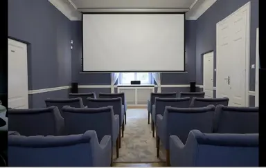 Pałac Cieleśnica sala kinowa