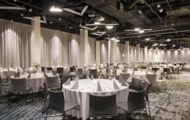 Novotel Poznań Centrum - zdjęcie 2