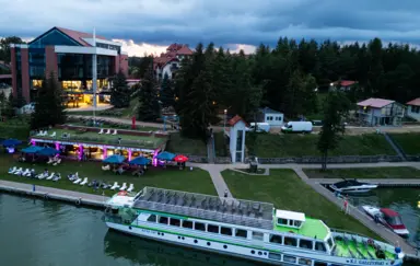 Hotel Robert's Port Lake Resort & SPA Nabrzeże hotelu, Marina nad Tałtami