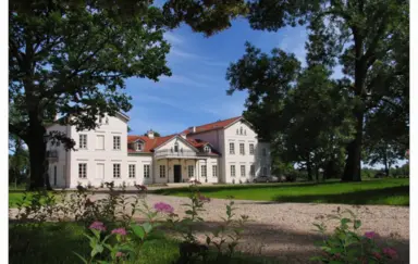 Pałac i Folwark Łochów