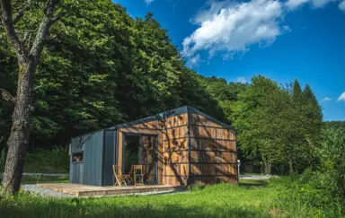 Rózin Pstrągarnia Domki - na zewnątrz