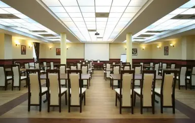 Hotel Aviator Pabianice - photo 2