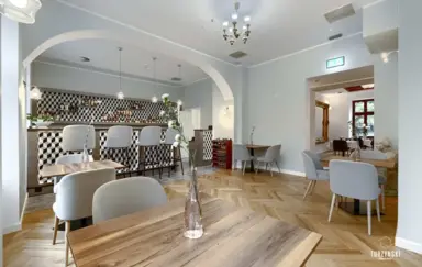 Pałac Wierzbiczany - zdjęcie 2